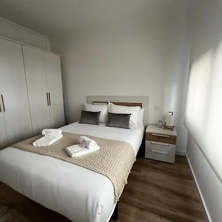 Gris Parking A Menos De 1 Min A Pie Apartment *