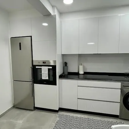 Apartment Gris Con Parking Gratis