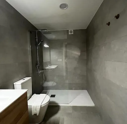 Apartment Gris Con Parking Gratis